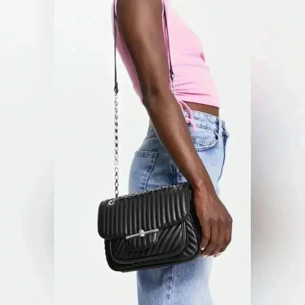Topshop Chloe Knot Trophy Convertible Crossbody Purse. Black Color.